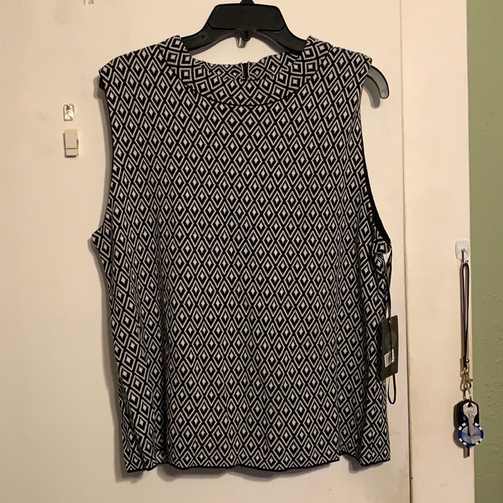 Sweater vest